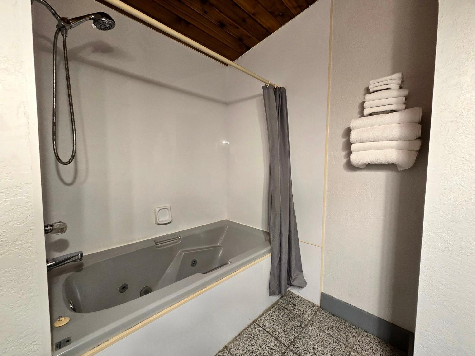Alpine Inn Валмаунт Екстериор снимка